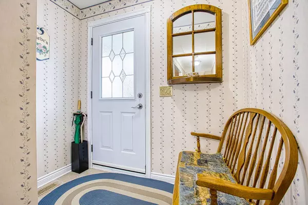 Grimsby, ON L3M 3Y2,54 Garden DR