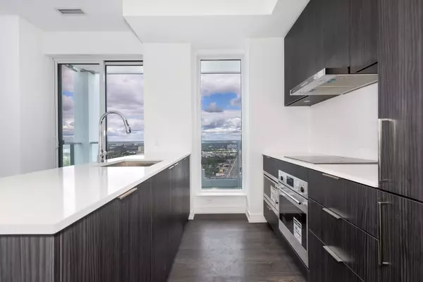 Toronto C14, ON M2N 0B9,8 Olympic Garden DR #S3308