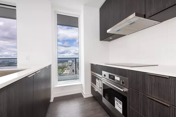 Toronto C14, ON M2N 0B9,8 Olympic Garden DR #S3308