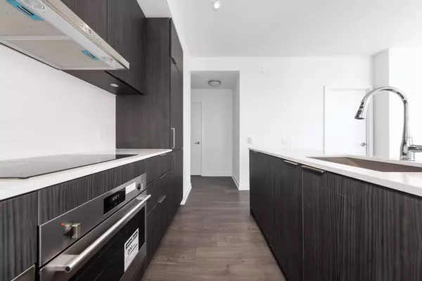 Toronto C14, ON M2N 0B9,8 Olympic Garden DR #S3308