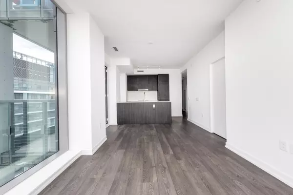 Toronto C14, ON M2N 0B9,8 Olympic Garden DR #S3308