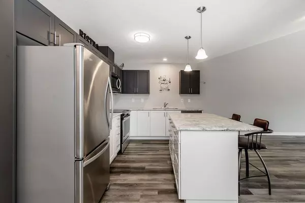 Wasaga Beach, ON L9Z 0H8,26 Ivy CRES