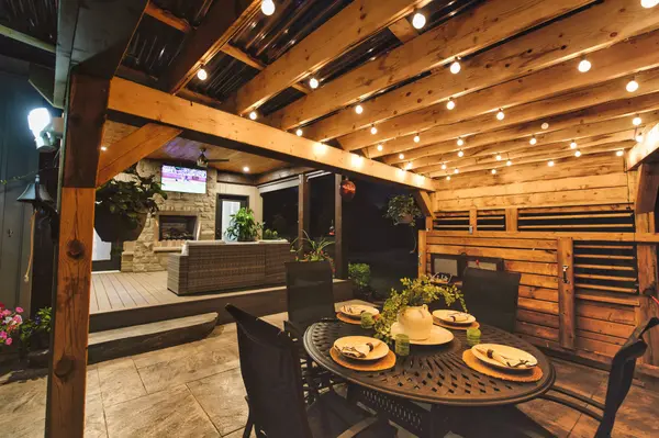 Wasaga Beach, ON L9Z 2X7,2165 Shore LN