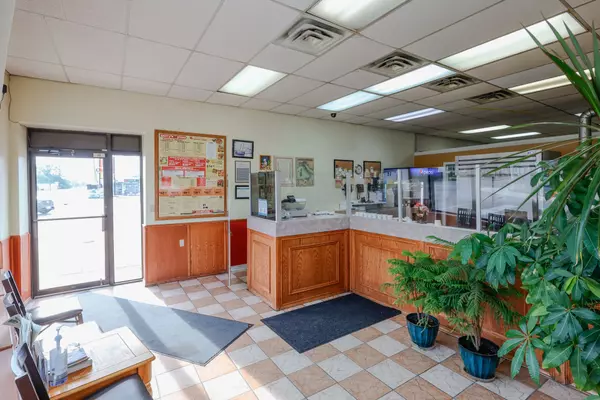 Chatham-kent, ON N8A 2W1,1146 Dufferin AVE