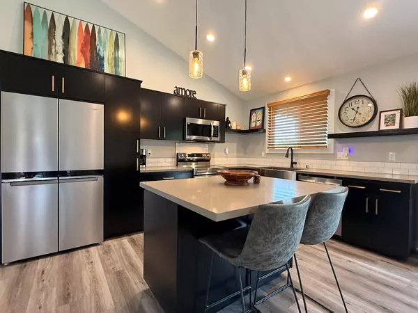 Keaau, HI 96749,15-1521 8TH AVE