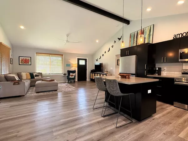 Keaau, HI 96749,15-1521 8TH AVE