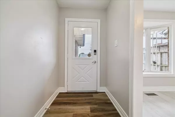 Hamilton, ON L9C 6T9,61 Adis AVE