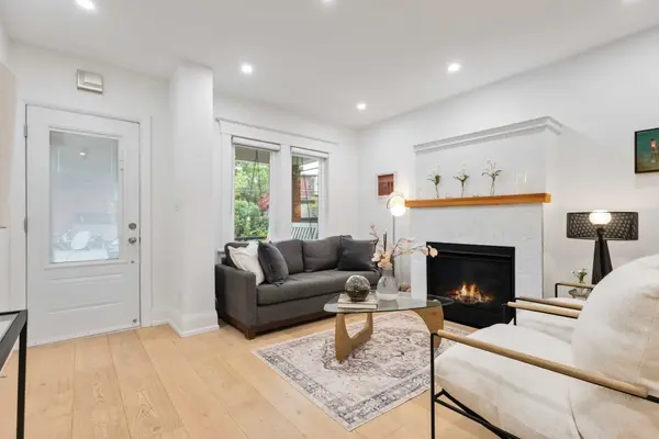 Toronto E01, ON M4J 1K6,42 Chatham AVE