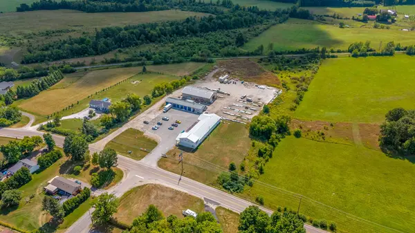 1054 Gillan RD, Renfrew, ON K7V 4L3