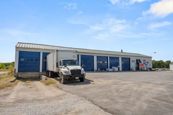 1054 Gillan RD, Renfrew, ON K7V 4L3