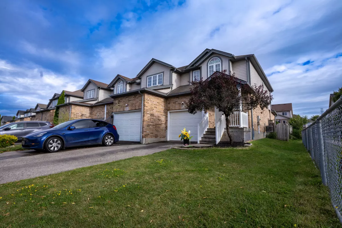 Kitchener, ON N2E 3V1,318 Activa AVE