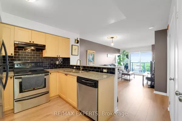 Toronto W08, ON M8Z 0A8,1050 The Queensway N/A #516