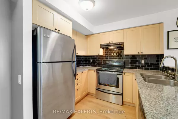 Toronto W08, ON M8Z 0A8,1050 The Queensway N/A #516