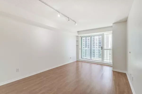 Toronto W08, ON M9A 0A5,9 Michael Power PL #1005