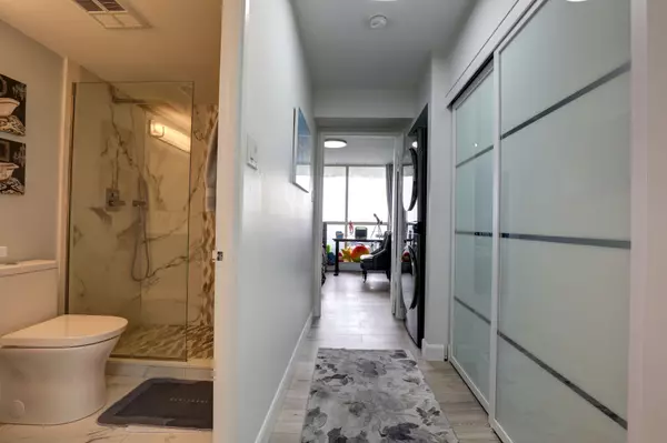 Toronto E04, ON M1K 5J5,5 Greystone Walk DR #1905