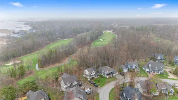 Georgian Bay, ON L0K 1S0,22 COUNTRY TRL