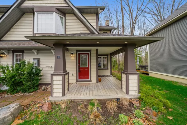 Georgian Bay, ON L0K 1S0,22 COUNTRY TRL