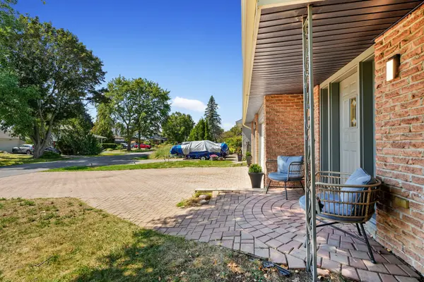 8 Ravensdale RD, Cobourg, ON K9A 2B9