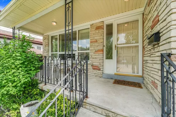 Toronto C07, ON M2R 1C7,25 Farrell AVE