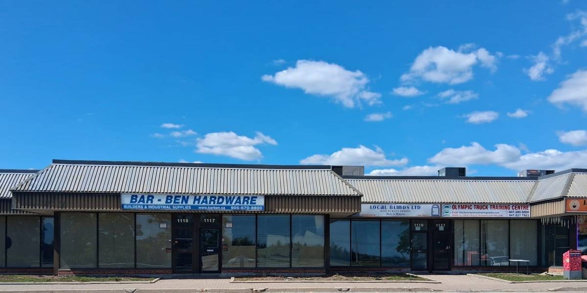 1115 Derry RD E, Mississauga, ON L5T 1P3