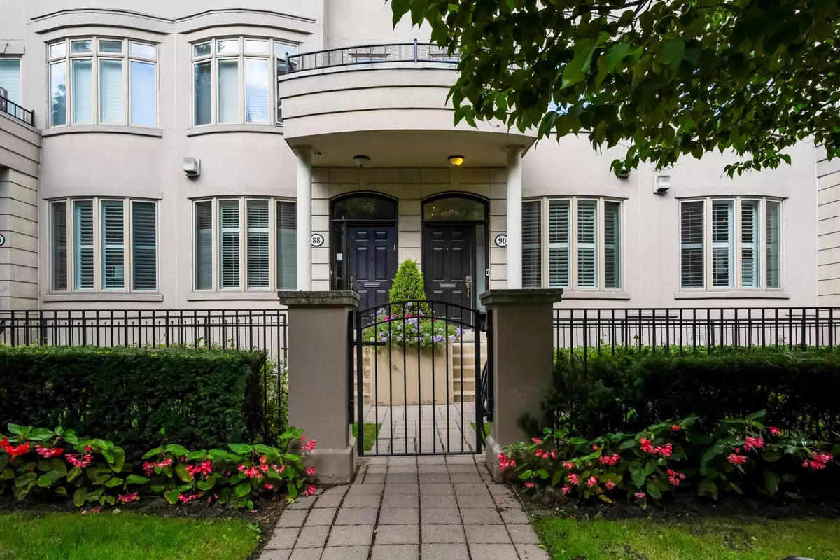 Toronto C09, ON M4T 1J8,90 Pleasant BLVD