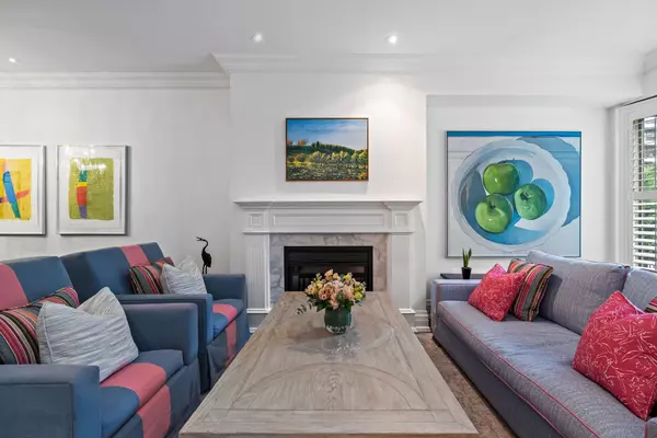 Toronto C09, ON M4T 1J8,90 Pleasant BLVD