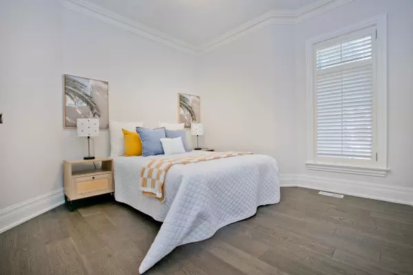 Markham, ON L3R 1K3,3 River Bend RD