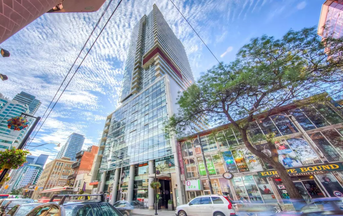 Toronto C01, ON M5V 1K5,375 King ST W #701