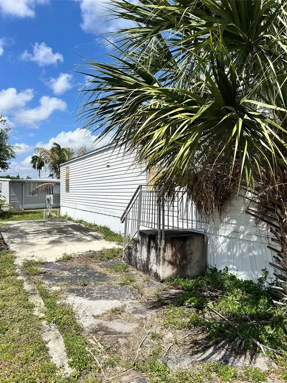 Davie, FL 33324,8517 SW 17th Ct