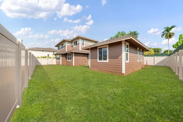 Kailua-kona, HI 96740,75-3520 LEIALII LP