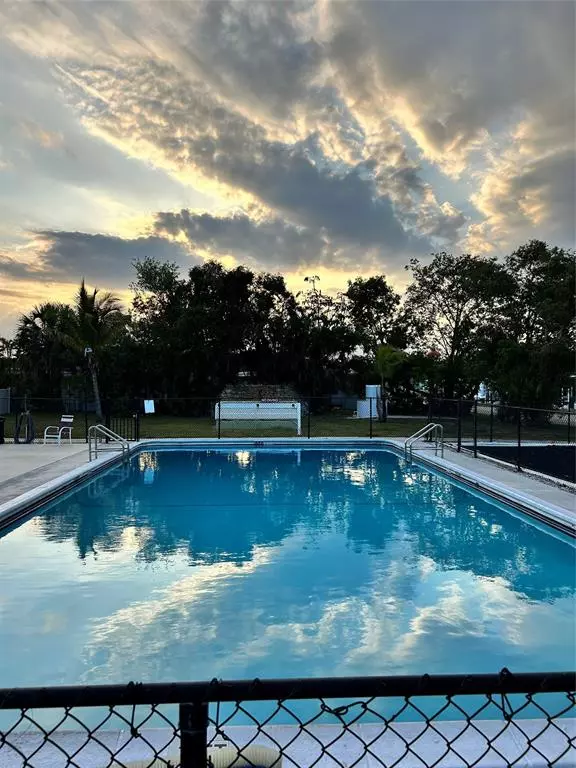 Davie, FL 33324,8517 SW 17th Ct