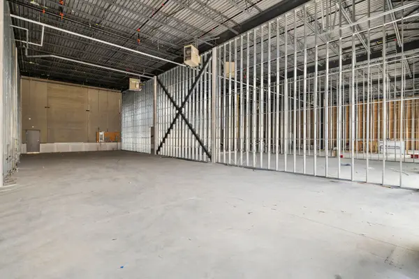 Hamilton, ON L8W 0A9,24 Ditton DR #6