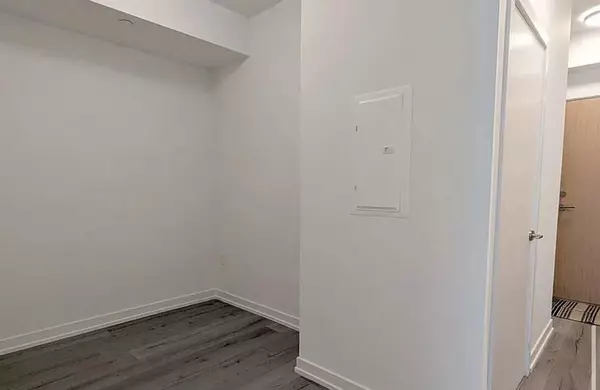 Toronto W08, ON M8Z 0H1,1195 The Queensway N/A #413