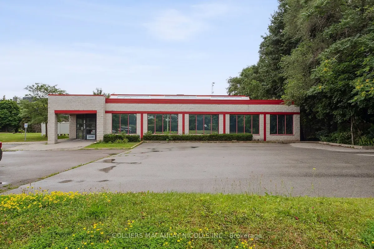 Burlington, ON L7T 4A8,2 Masonry CT #Opt 1