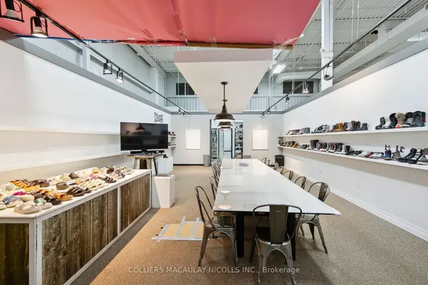 Burlington, ON L7T 4A8,2 Masonry CT #Opt 1