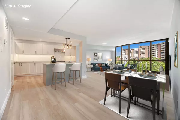 1240 Marlborough CT #606, Oakville, ON L6H 3K7