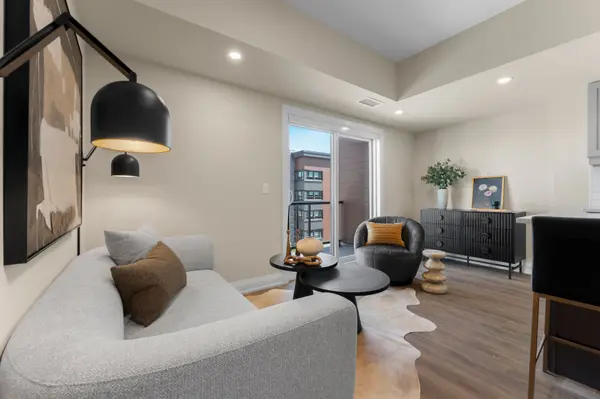 Pelham, ON L0E 1E1,118 Summersides BLVD #314