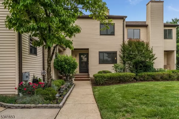 13 Cedar Ct, Raritan Twp., NJ 08822