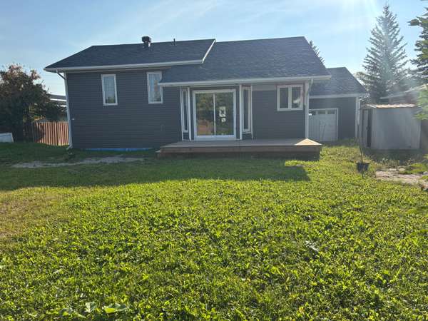 57 Victoria AVE S, Cochrane, ON P0L 1C0