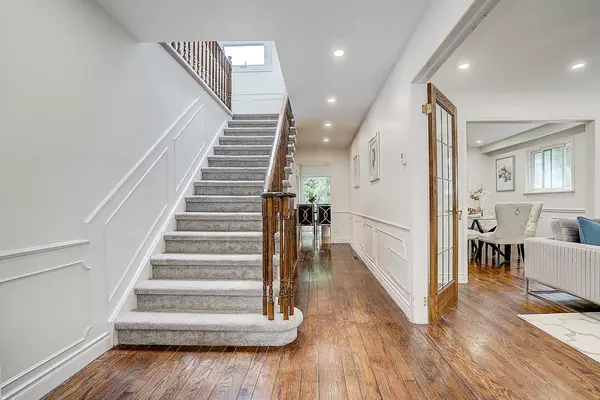 Toronto C13, ON M3B 3B4,11 Abbeywood TRL