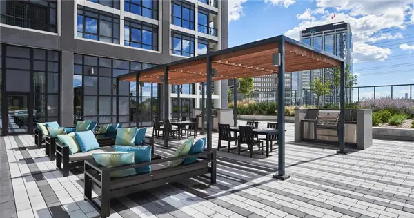 9 Mabelle AVE #226, Toronto W08, ON M9A 0E1