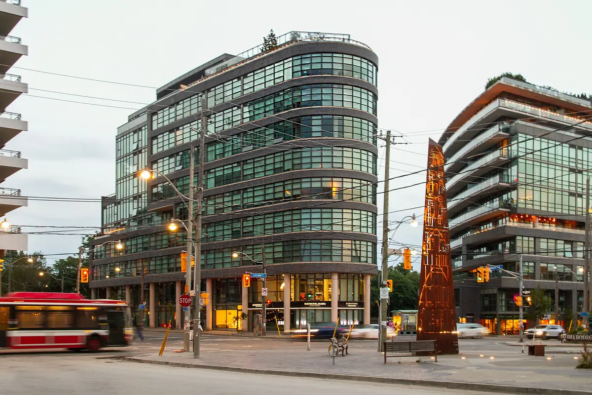 Toronto E01, ON M4M 1S2,1201 Dundas ST E #706