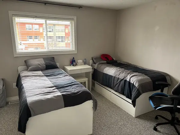 Niagara Falls, ON L2H 0M6,6118 Kelsey CRES #16