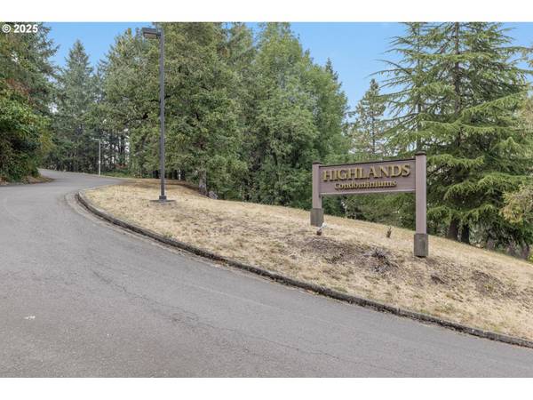 223 TRAILSIDE LOOP, Eugene, OR 97405