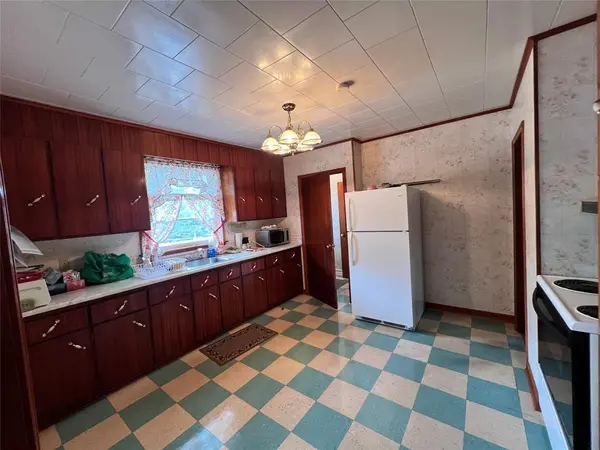 89 Conception Bay Highway, South River, NL A0A3W0