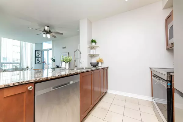 Mississauga, ON L5B 0C2,3525 Kariya DR #218