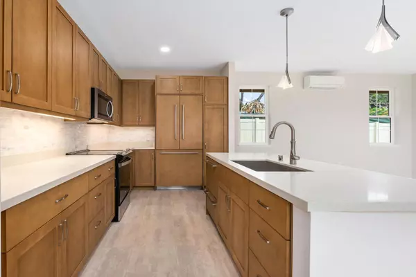 Kailua Kona, HI 96740,75-3730 LEIALII LP