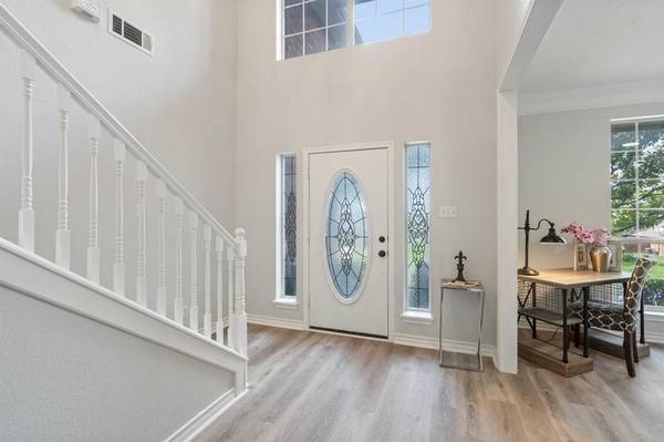 10173 Wandering Way Street, Benbrook, TX 76126