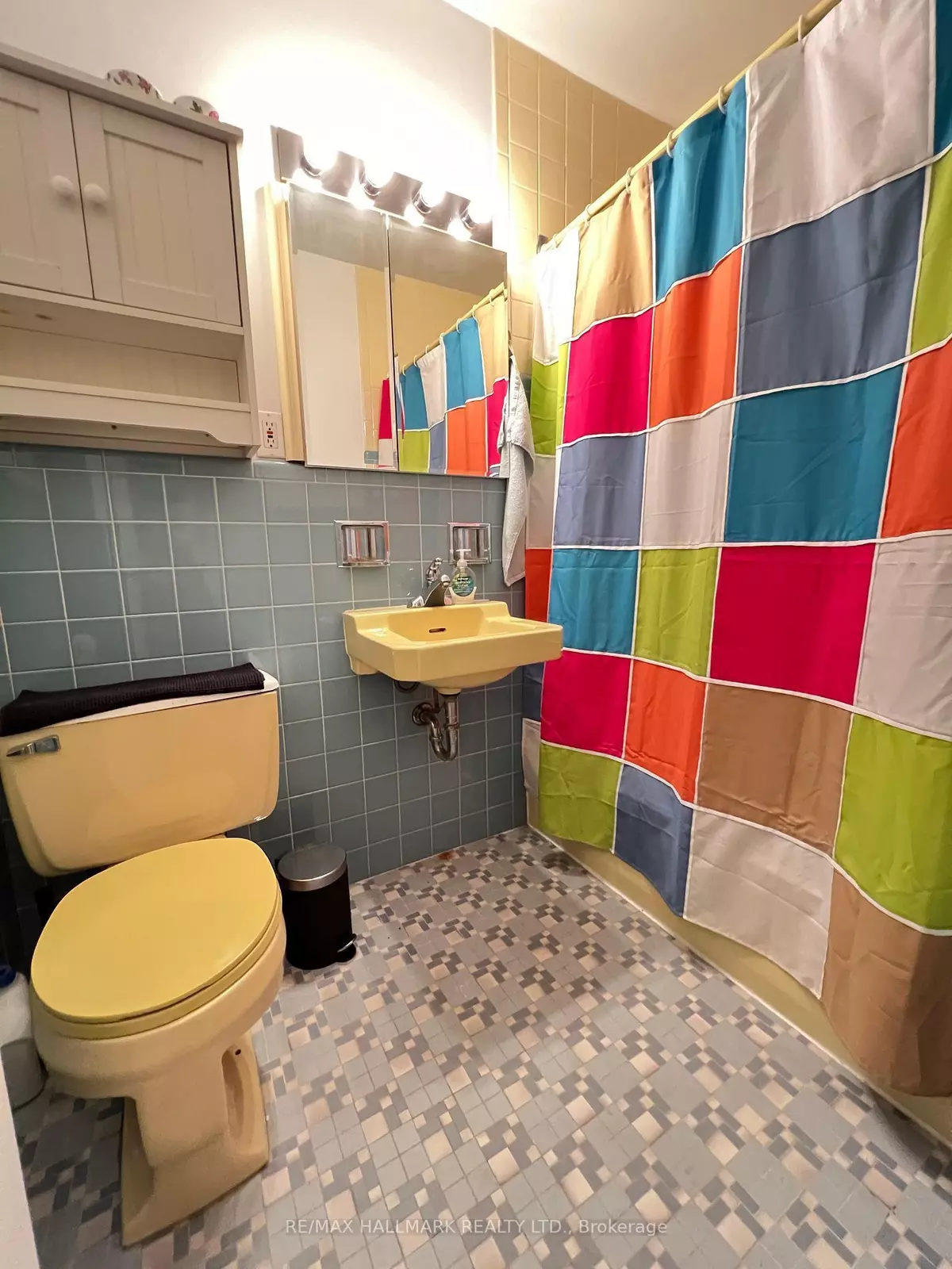 Toronto C03, ON M4V 1X8,21 Thelma AVE #103