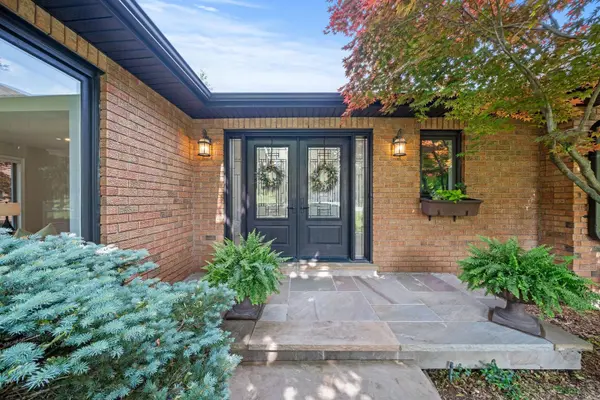 King, ON L7B 1E8,21 Rolling CT